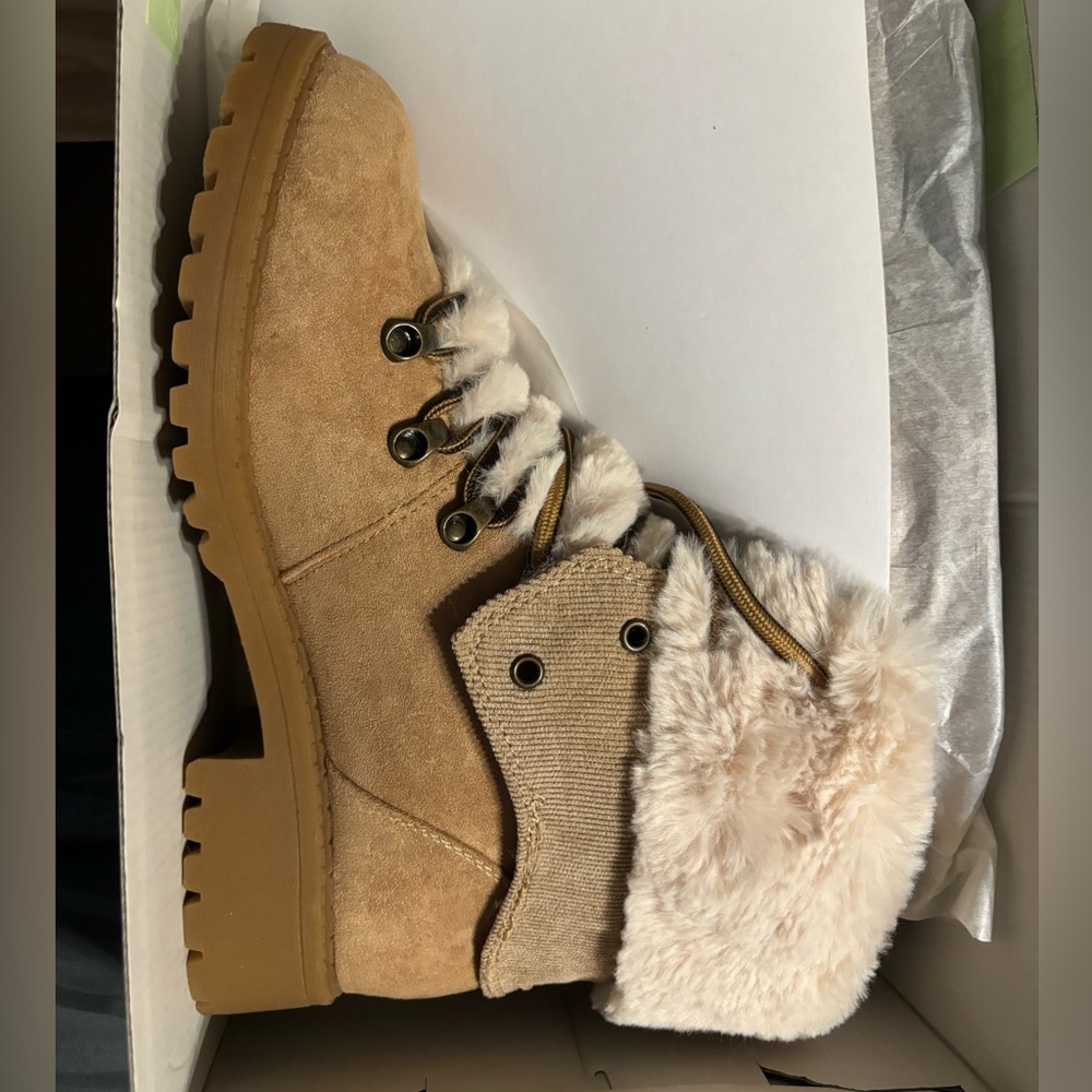 Maurices size 9